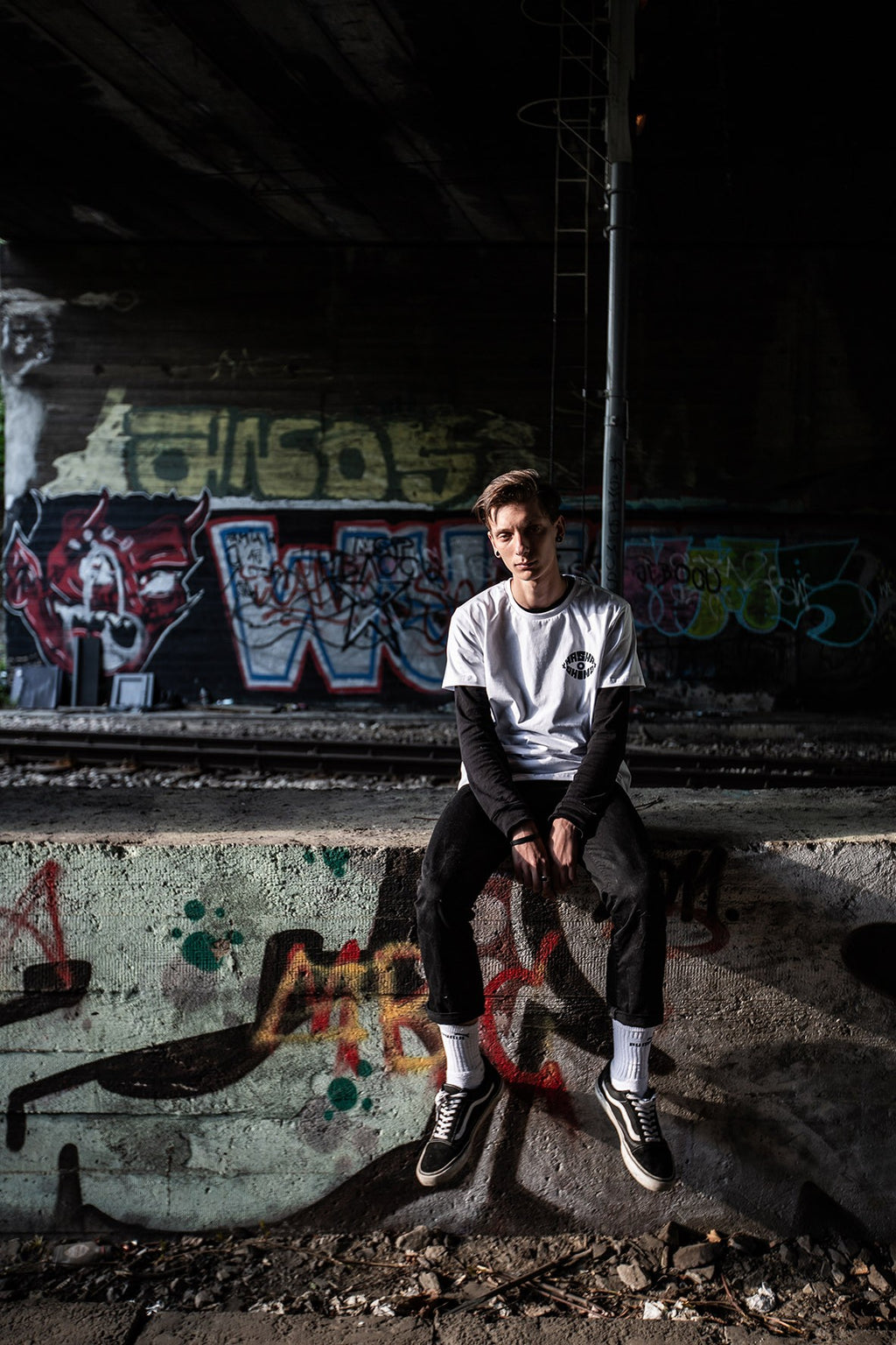 Hashashins White Stamp - T- Shirt